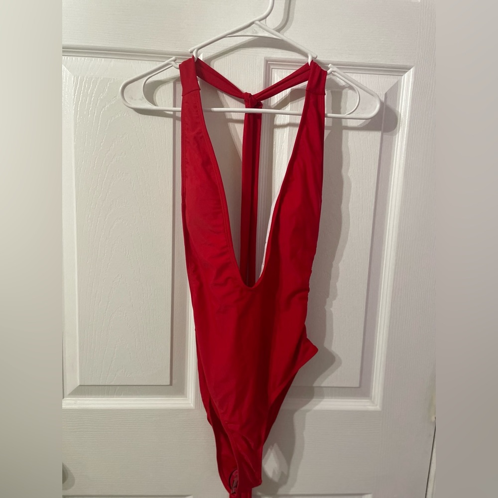 SHEIN Criss Cross Plunging One Piece Swimsuit